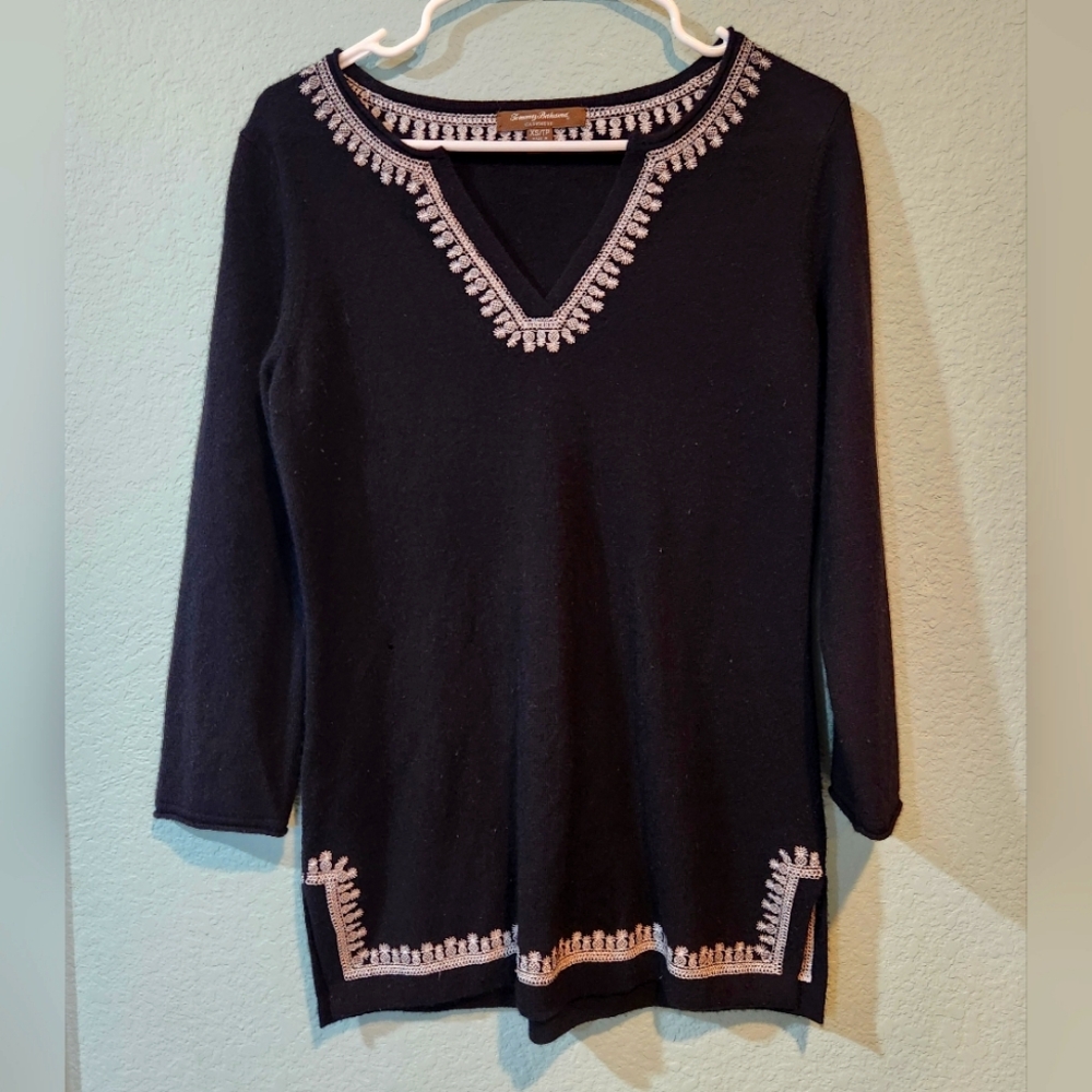 Tommy Bahama Womens Black Cashmere Embroidered Pineapple Tunic Sweater Sz X Smal